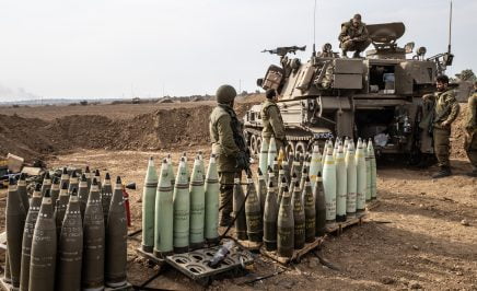 Israeli army bombs